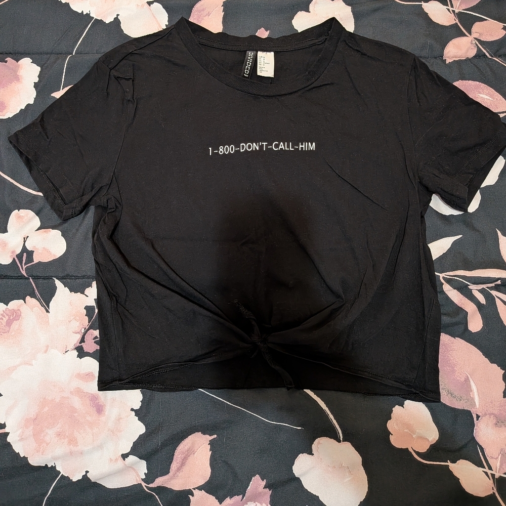 H&M Divided Black Baby Tee Crop Top